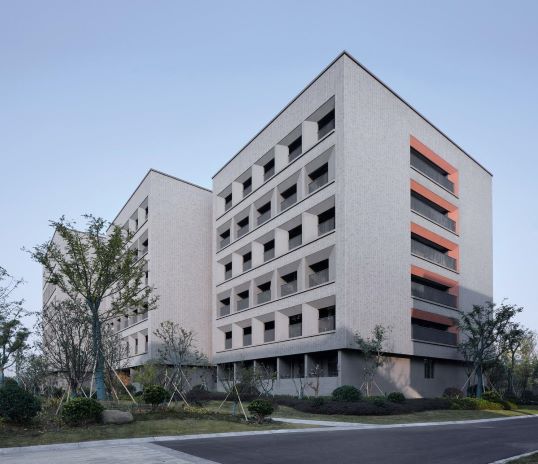 Cenário de dormitório escolar